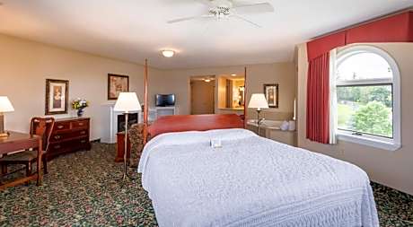 Queen Room with Spa Bath