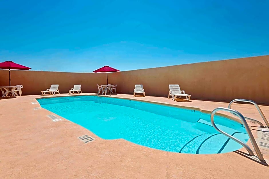 Super 8 by Wyndham Las Cruces/White Sands Area
