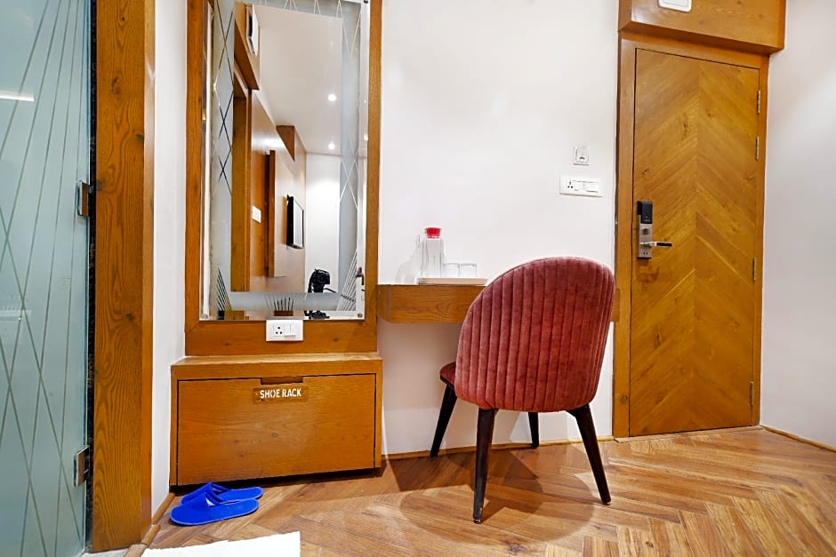 Hathili Hotel & Restaurant