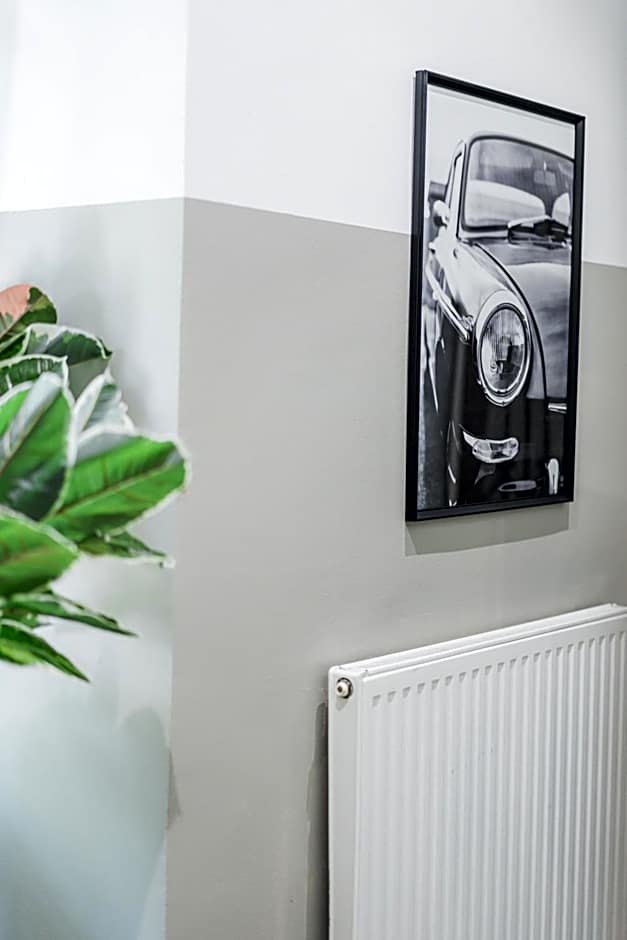 Nice Central City Room