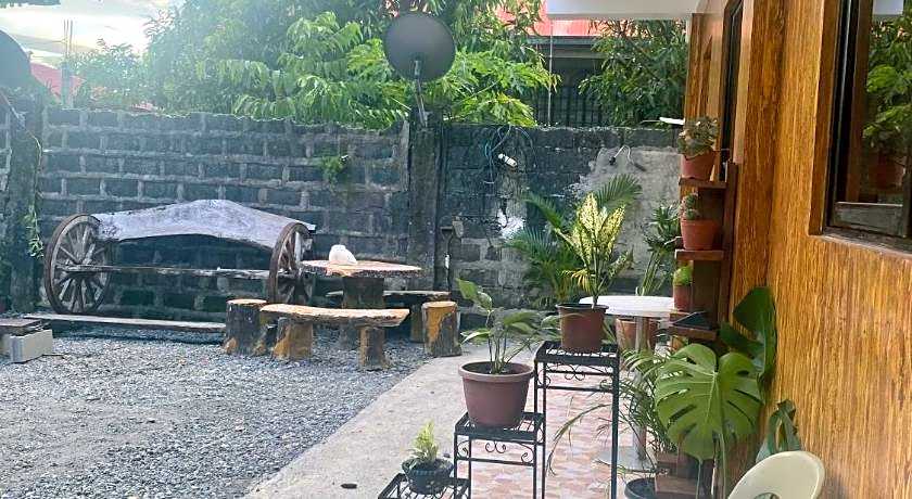 Traditional Filipino Home near 100 Islands Wharf