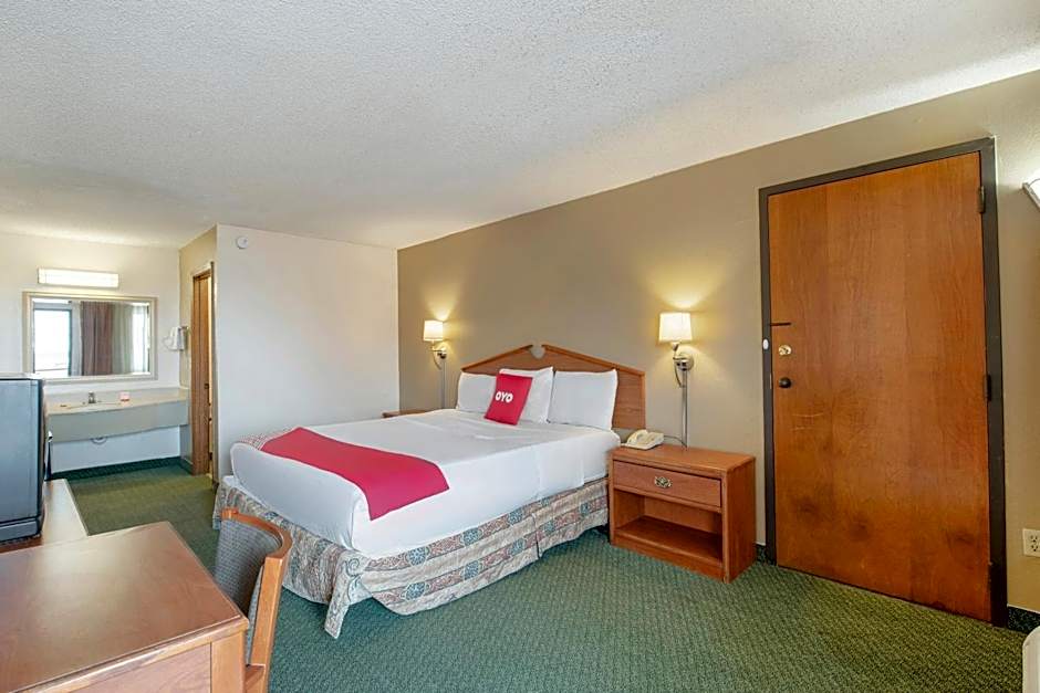 OYO Hotel Tulsa International Airport