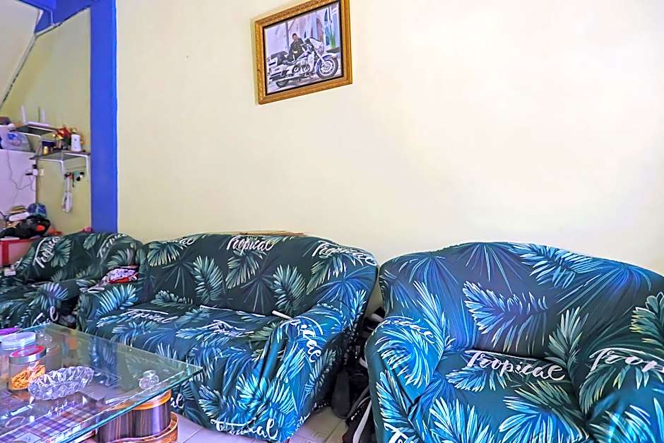 Hotel O Penginapan LorraNearPasar Oleh Oleh