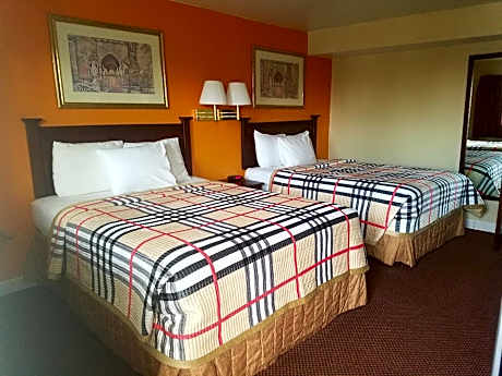 Queen Room with Two Queen Beds