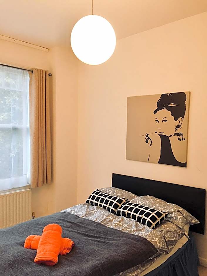 Mapesbury Hostel London