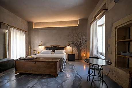 Junior Suite with Balcony