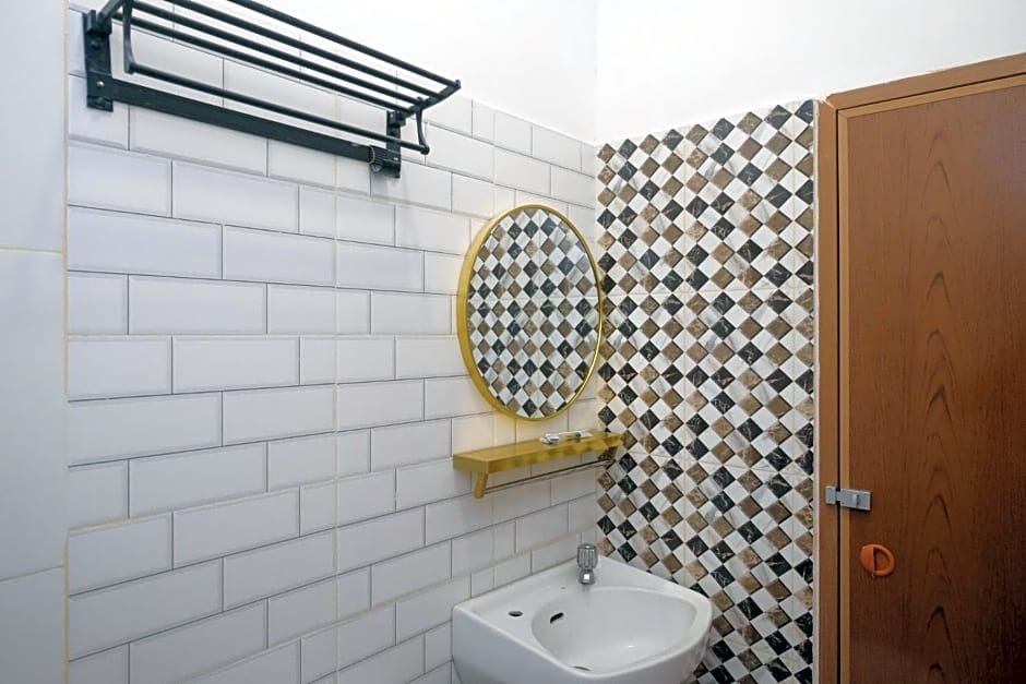 Sans Hotel City Inn Solo by RedDoorz