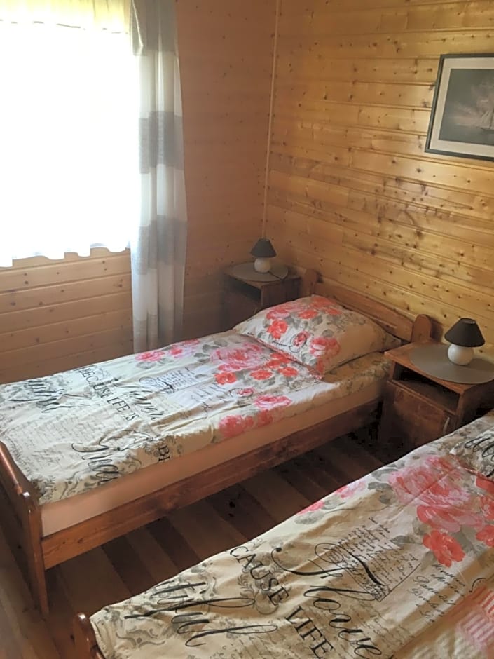 Domki Letniskowe "TROPIK"