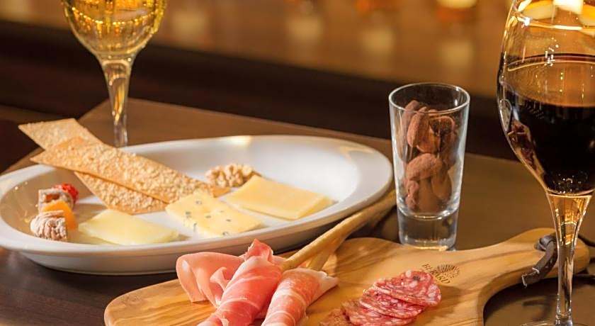 Art Hotel Hirosaki City