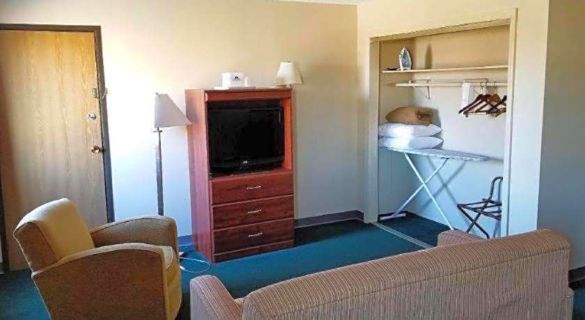 Americas Best Value Inn St. Louis South
