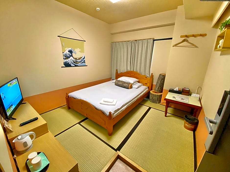 GuestHouse017徳島個室 飲食街中心 阿波踊り会館7分 文理&徳島大学 アスティとくしま車8分