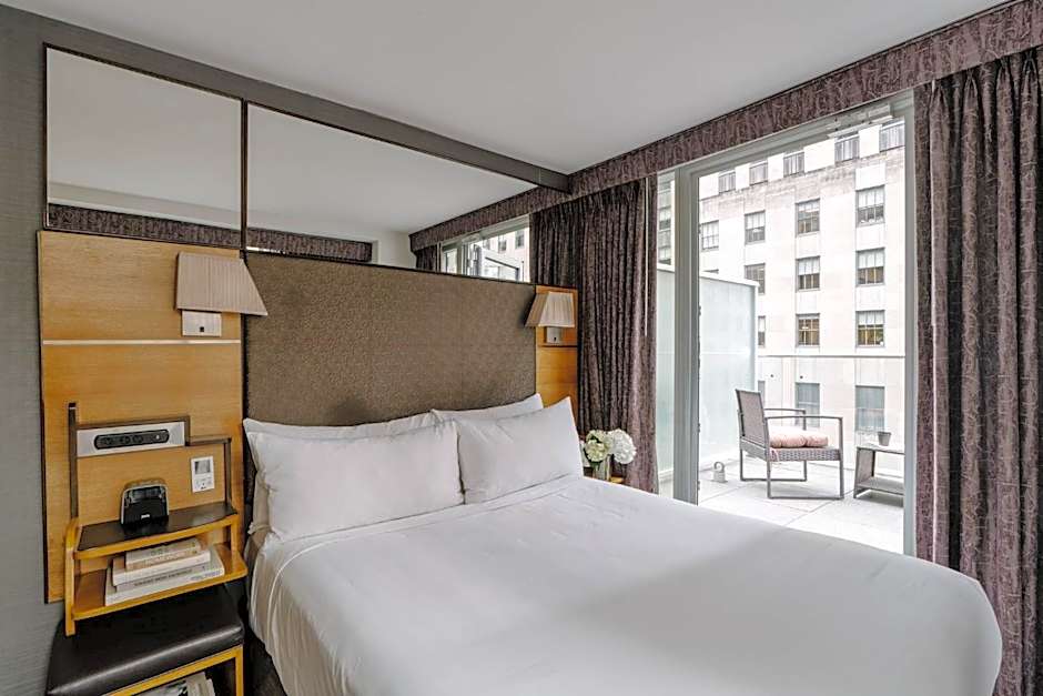 The Jewel, a Club Quarters Hotel, Opposite Rockefeller Center