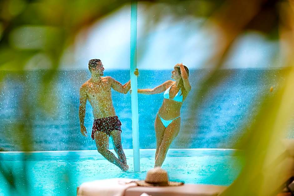 Alexandra Elegance Bridging Generations