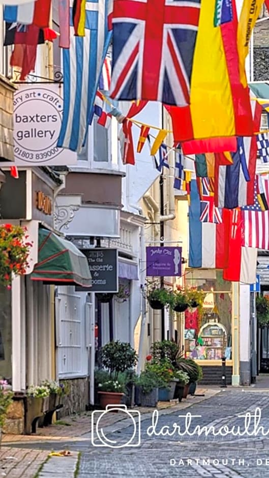 The Old Brasserie & Rooms @ no.8