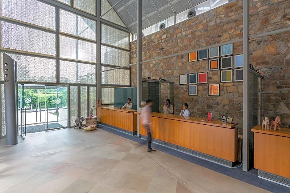 Mana Hotels
