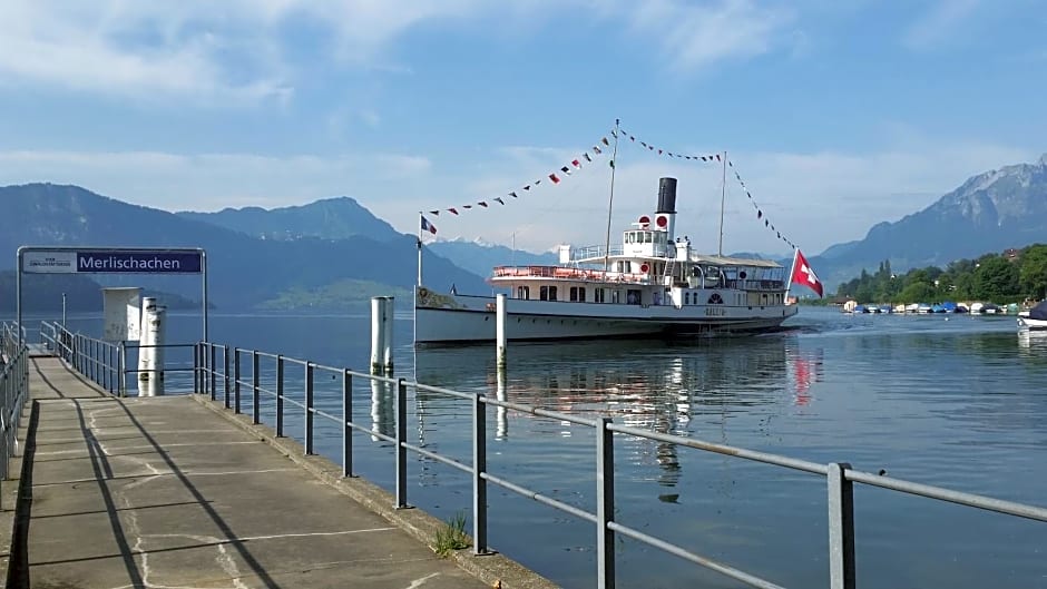 Schloss-Hotel am See - Swiss-Chalet Merlischachen