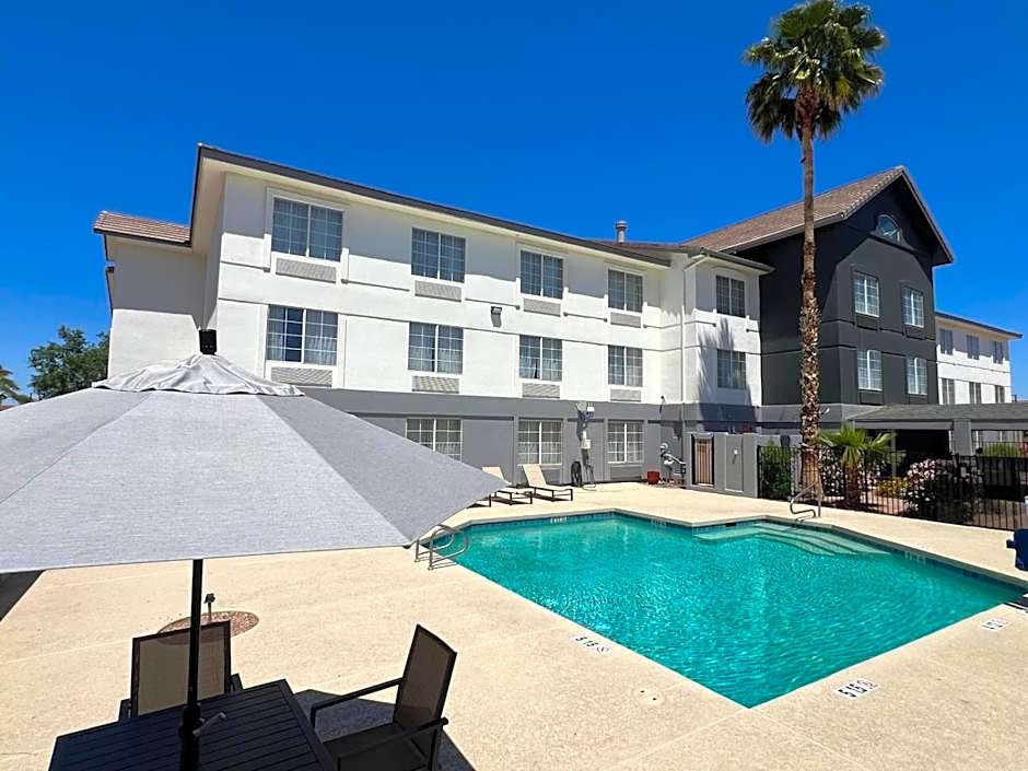 Garner Hotel Phoenix - Surprise By IHG