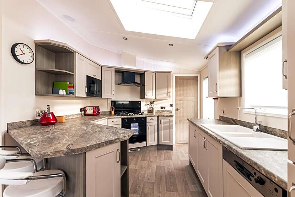 The Crucible lodge with Hot Tub