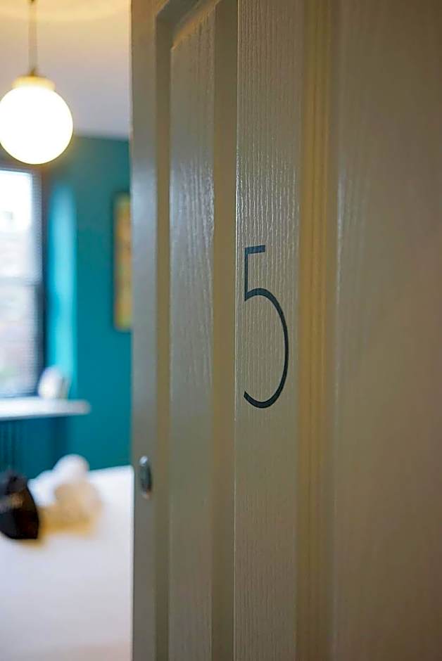 The Alma Taverns Boutique Suites - Room 5 - Hopewell