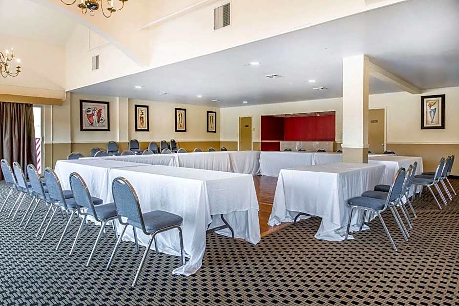 Econo Lodge West Haven