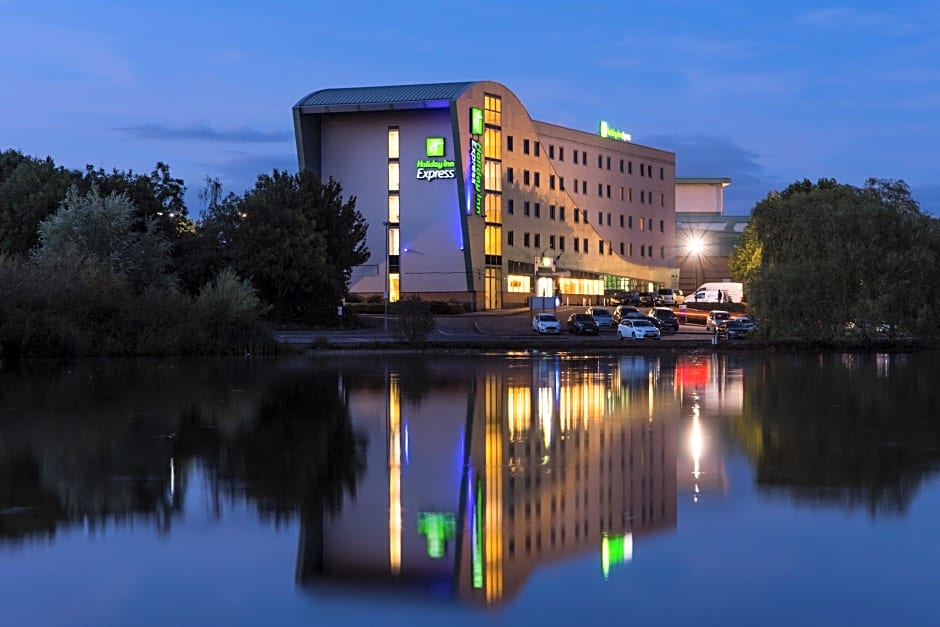 Holiday Inn Express Tamworth By IHG