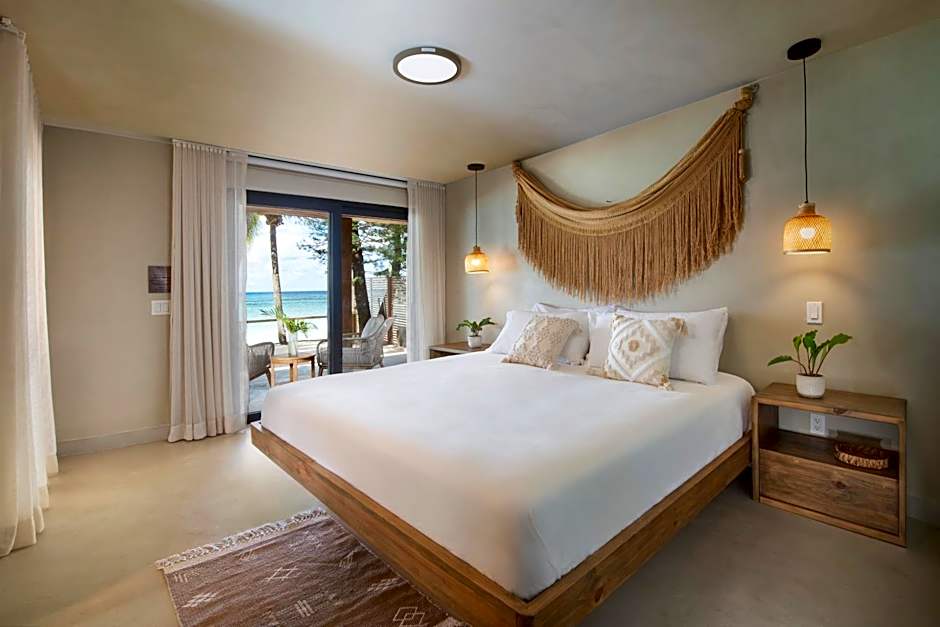 Photo 1 of 17 of Suite, Beachfront