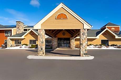 AmericInn by Wyndham Tofte Near Lake Superior