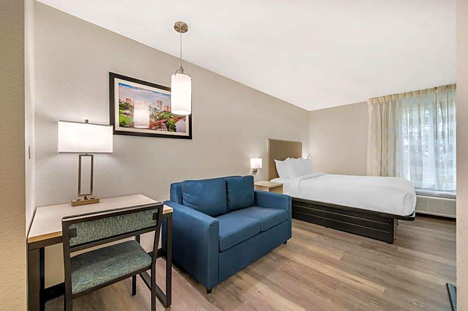 MainStay Suites Sterling near Dulles Town Center