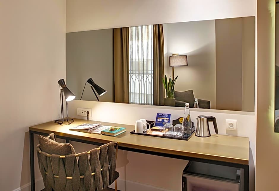 39 Kalamış Marina Hotel & Restaurant