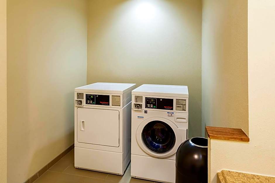 Comfort Suites Lincoln North
