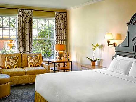 Fairmont King Room with Sofa Bed and Garden View