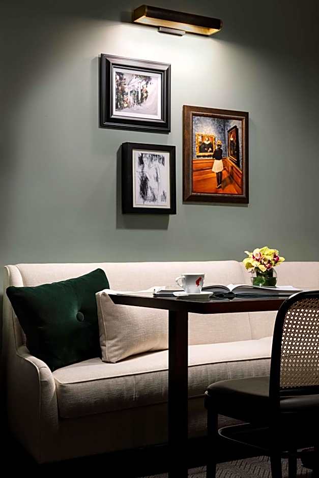 The Candler Hotel Atlanta, Curio Collection by Hilton