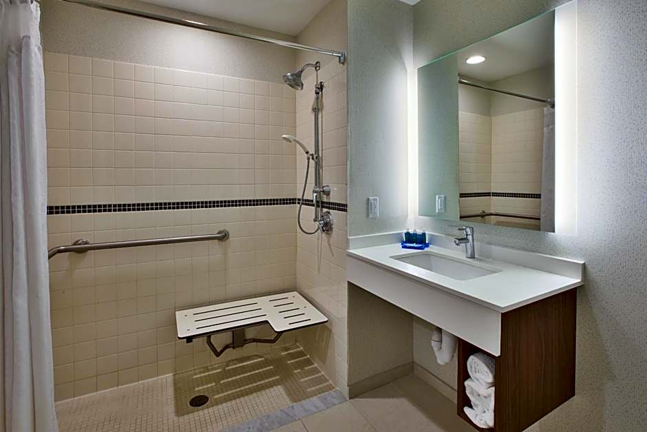 Holiday Inn Express Rochester-Victor By IHG