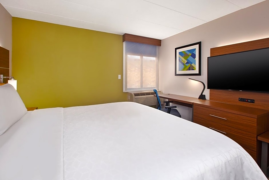 Holiday Inn Express Fairfax-Arlington Boulevard by IHG