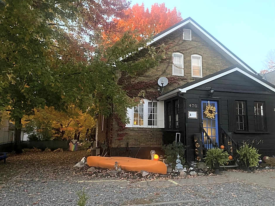 Blue Spruce Bed and Breakfast Muskoka