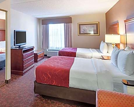 Queen Suite with Two Queen Beds - Non-Smoking