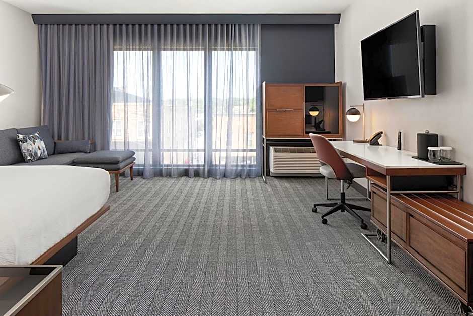 Courtyard by Marriott Owatonna Downtown