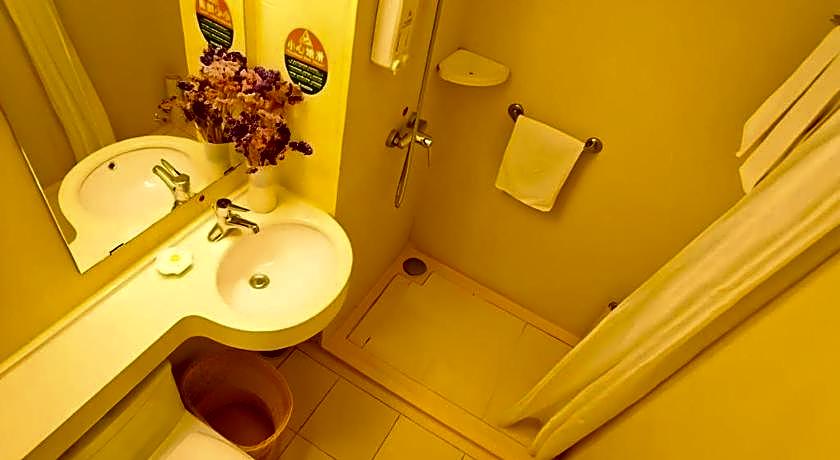 Green Tree Inn Nanjing Zhonghua Gate Subway Station Hotel