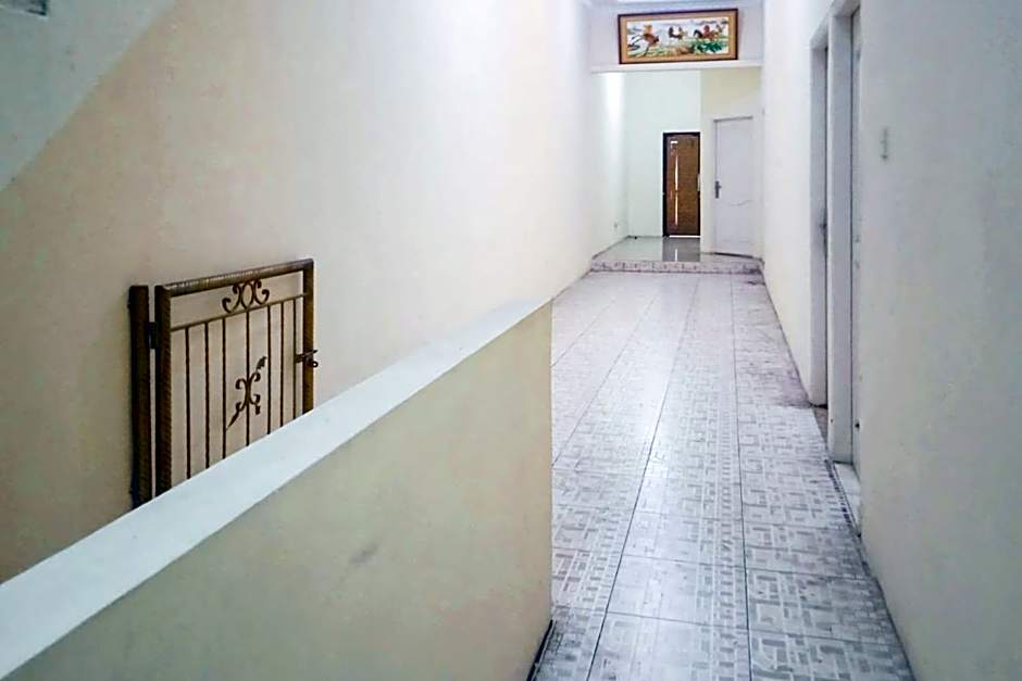 Makaliwe Mitra RedDoorz – Jakarta, NY