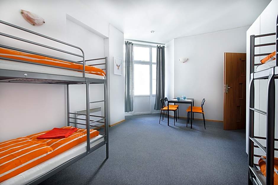 Constitution Square Rooms