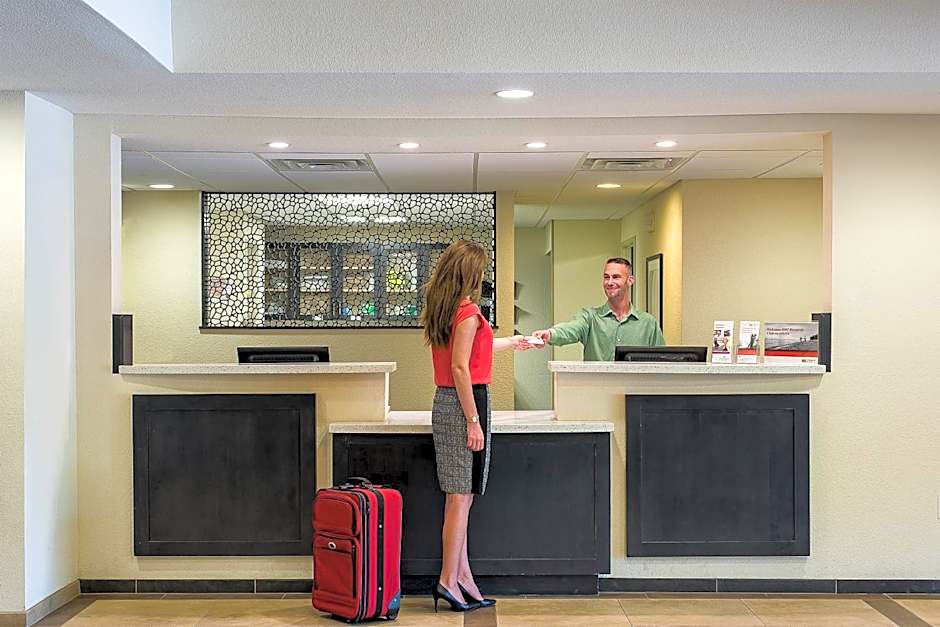 Candlewood Suites Bloomington By IHG