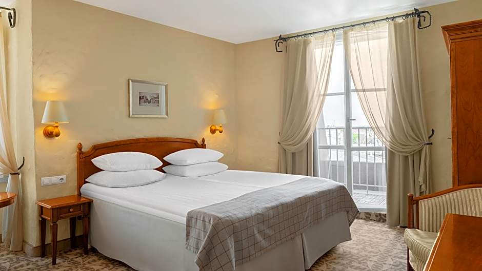 Rixwell Collection Savoy Boutique Hotel