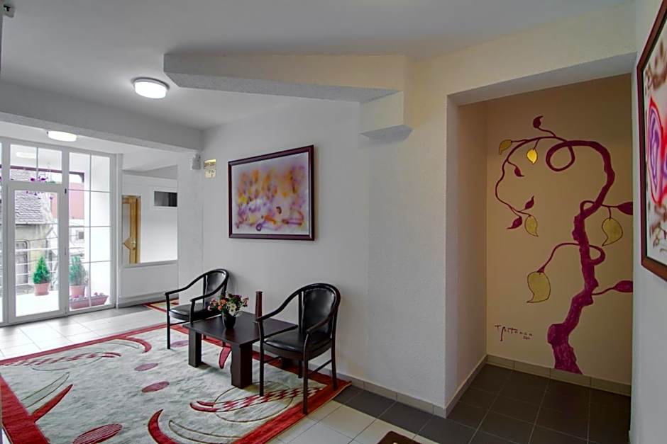 Hotel Tranzzit