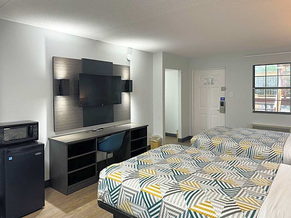 Motel 6 Huntsville AL University Dr.