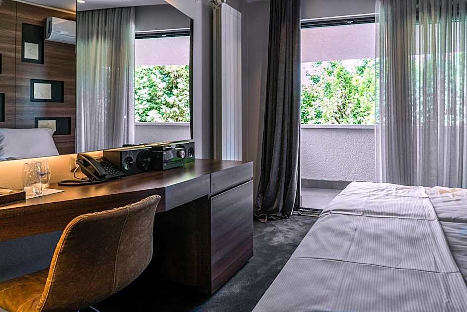 Best Western Premier Natalija Residence