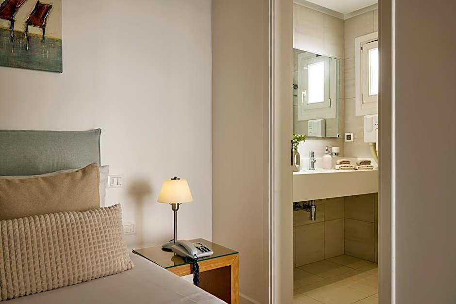 Photo 1 of 11 of Petite, Sea View, Upper Level