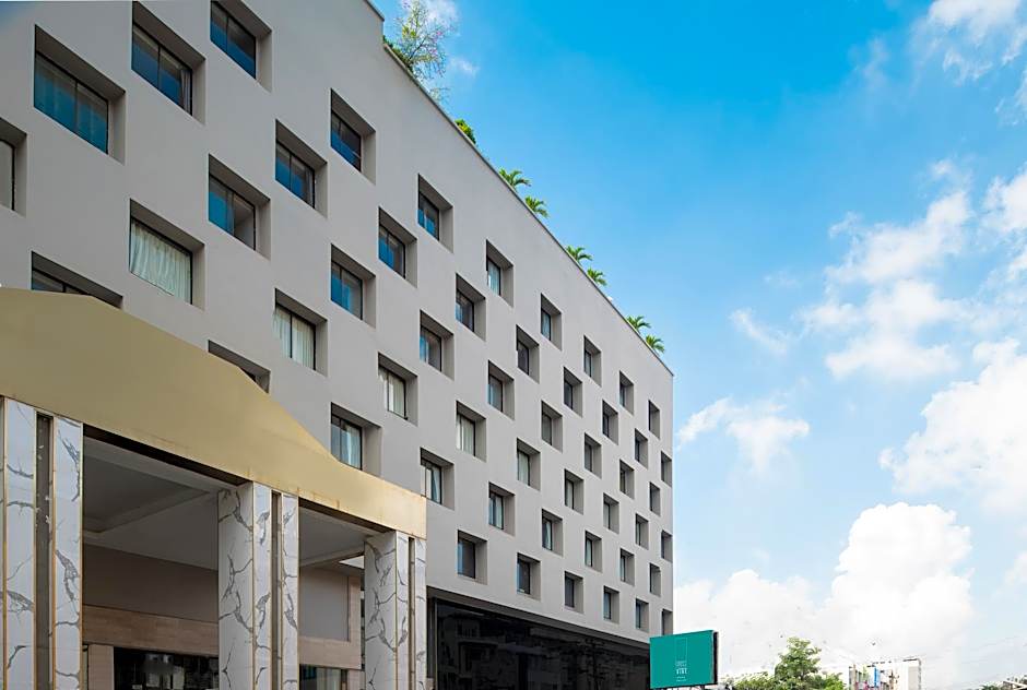 Cross Vibe Bangkok Srinakarin