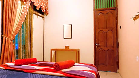 Double Room with Shared Toilet