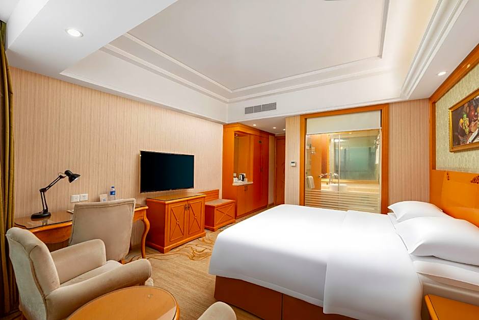 Vienna Hotel Shenzhen Gongming Nanhuan Road