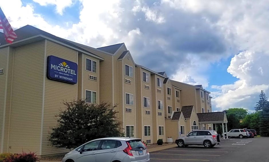 Microtel Inn & Suites By Wyndham Prairie Du Chien